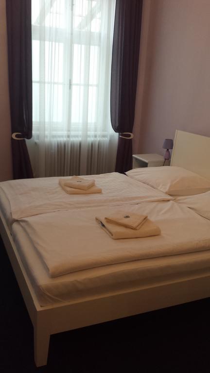 Penzion U Lucerny Hotel Jindřichŭv Hradec Phòng bức ảnh