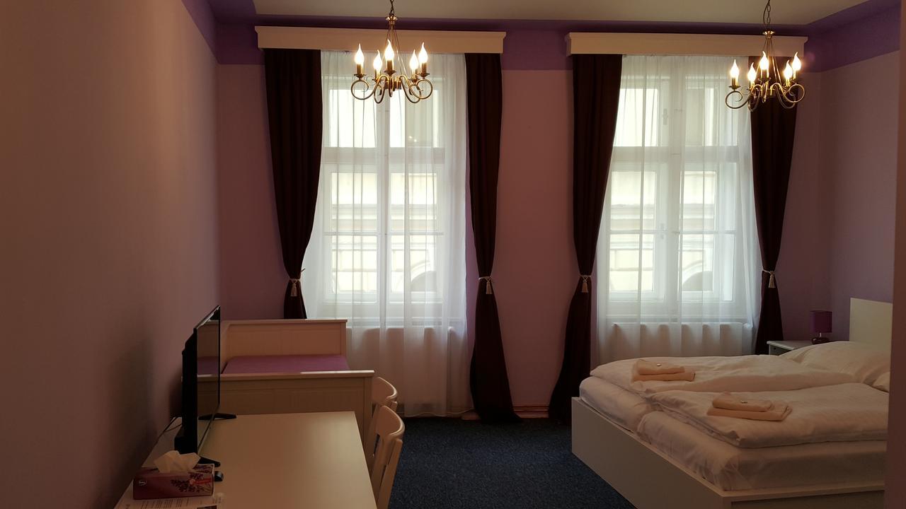 Penzion U Lucerny Hotel Jindřichŭv Hradec Ngoại thất bức ảnh