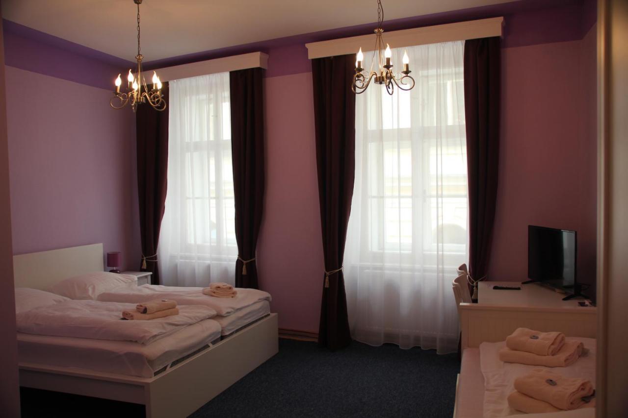 Penzion U Lucerny Hotel Jindřichŭv Hradec Ngoại thất bức ảnh